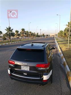 جیپ گراند شیرۆکی